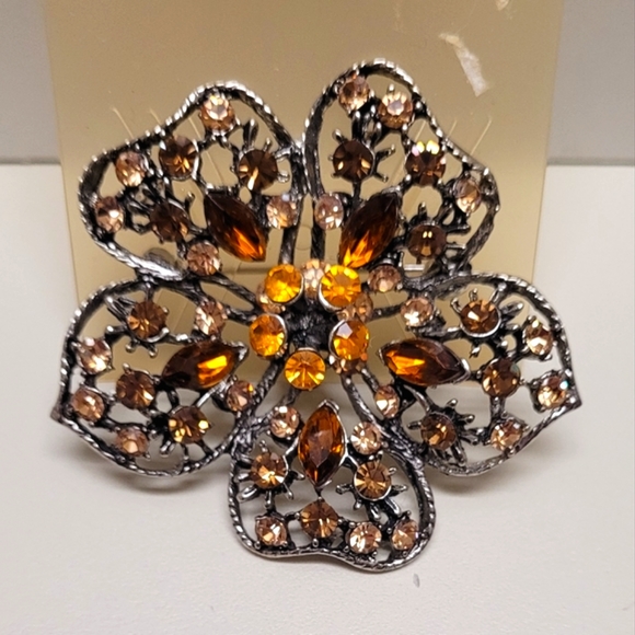 Rhinestones Brooch - Picture 2 of 4